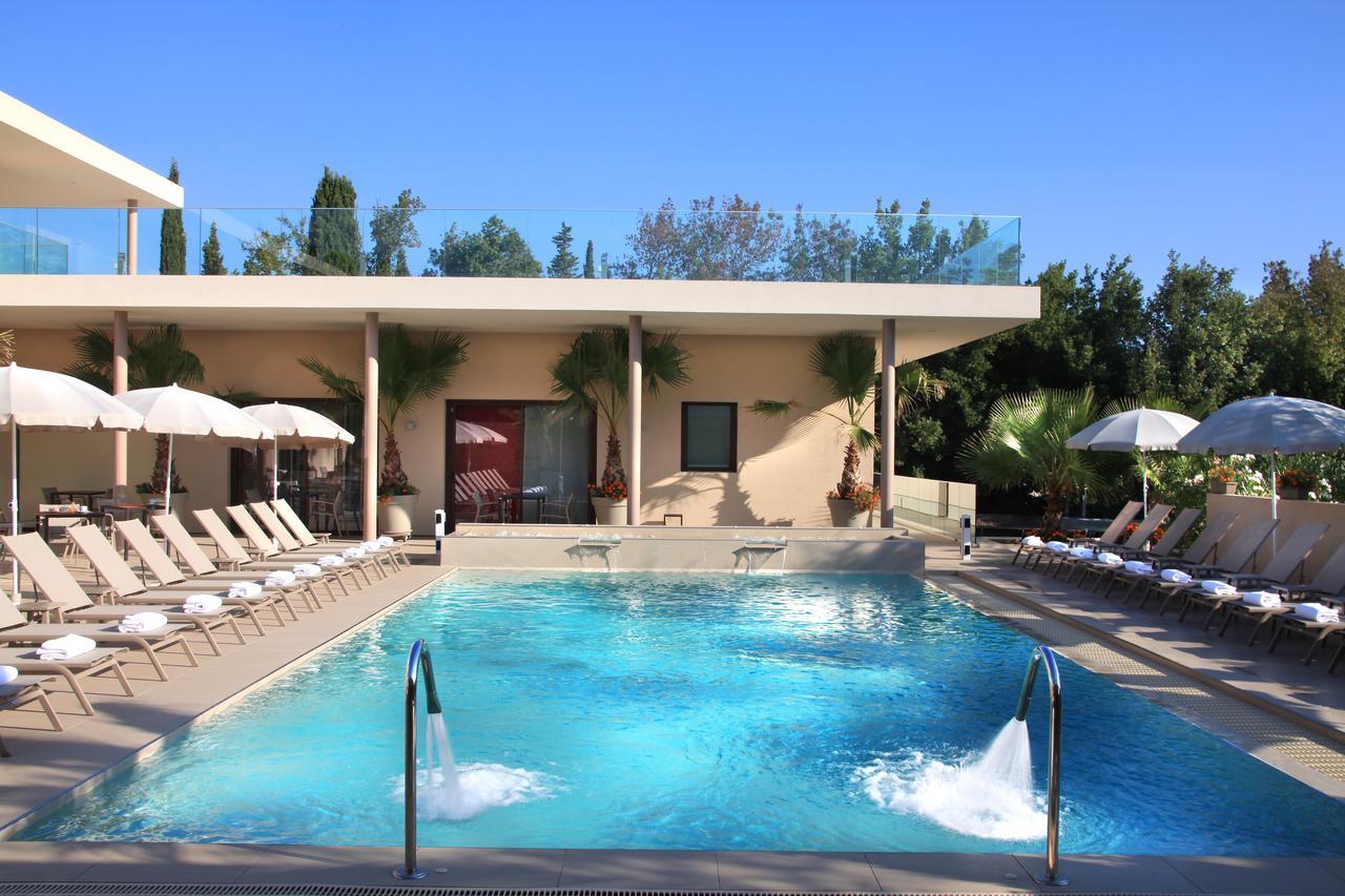 Seventeen Hotel Valbonne Exterior photo