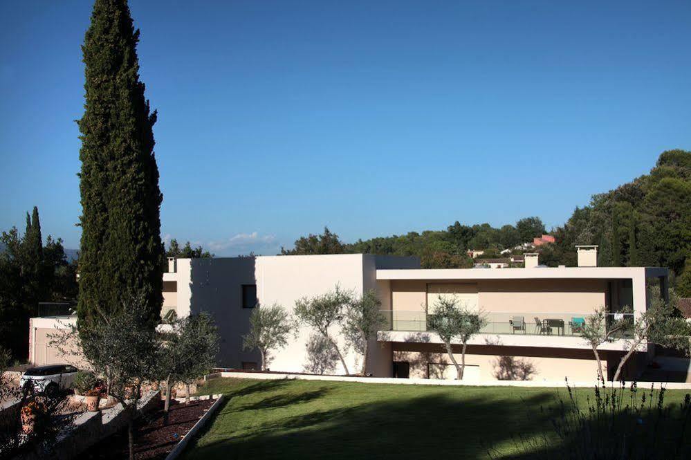 Seventeen Hotel Valbonne Exterior photo